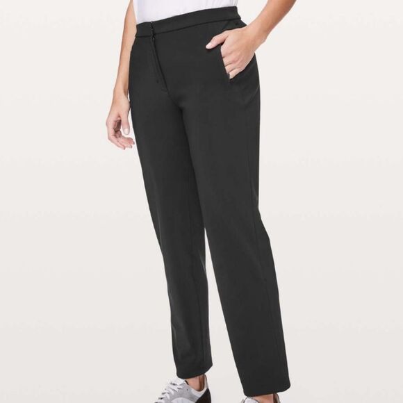 lululemon athletica Pants - ❤️FINAL SALE❤️ Lululemon On The Move Pant - Black